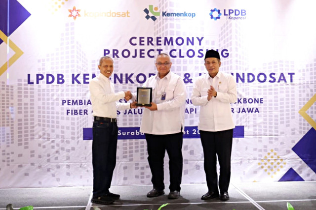 Lembaga Pengelola Dana Bergulir (LPDB) Koperasi melakukan pembiayaan kepada Koperasi Pegawai PT Indosat Tbk untuk proyek backbone fiber optik. Foto: Dok. LPDB Koperasi