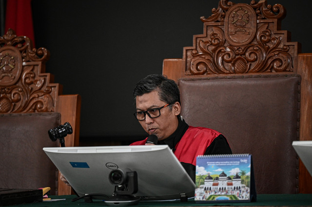 Hakim tunggal Sulistyo Muhamad Dwi Putro memimpin jalannya sidang praperadilan atas penetapan tersangka Yaqut Cholil Qoumas oleh KPK di Pengadilan Negeri Jakarta Selatan, Jakarta, Rabu (11/3/2026). Foto: Fauzan/ANTARA FOTO