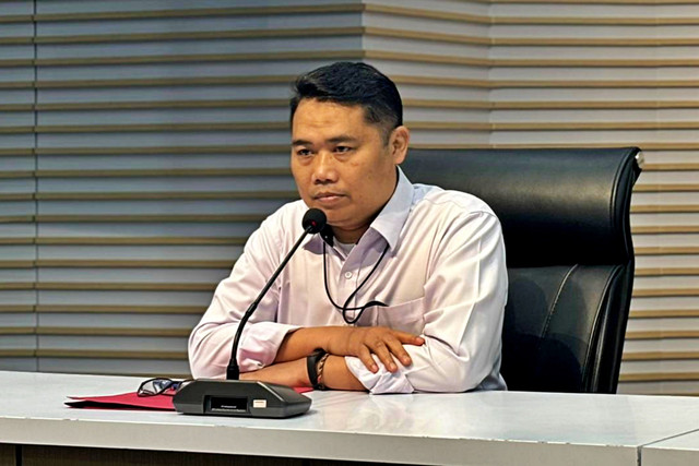 Direktur Penindakan dan Eksekusi KPK Asep Guntur Rahayu dalam konferensi pers di Gedung Merah Putih KPK, Jaksel, Rabu (11/3). Foto: Amira Nada/kumparan