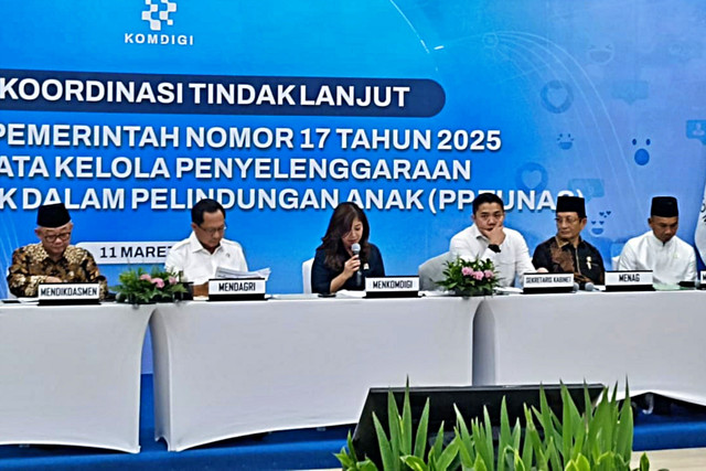Rapat Koordinasi Tindaklanjut Peraturan Pemerintah No 17 tahun 2025 tentang Tata Kelola Penyelenggaraan Sistem Elektronik dalam Perlindungan Anak (PP TUNAS)  di Kantor Kementerian Komdigi, Jakarta, Rabu (11/3). Foto: Nauval Pratama/kumparan