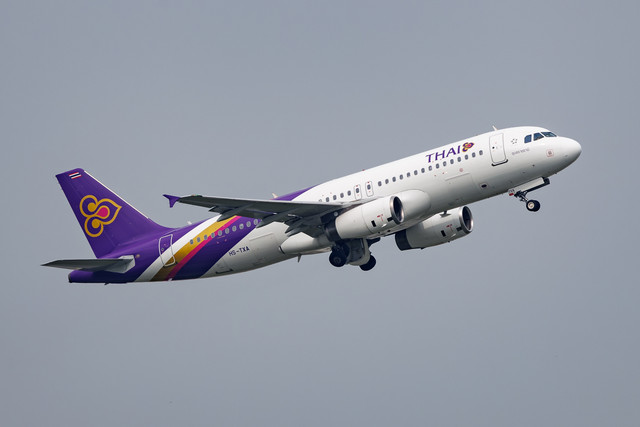Ilustrasi Thai Airways. Foto: Pawarin Prapukdee/Shutterstock