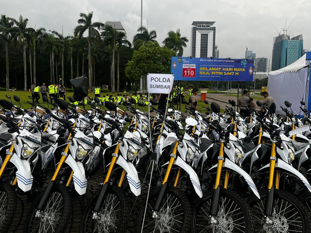 Motor yang diserahkan kepada 3 provinsi terdampak bencana jelas operasi ketupat 2026. Foto: Rayyan Farhansyah/kumparan