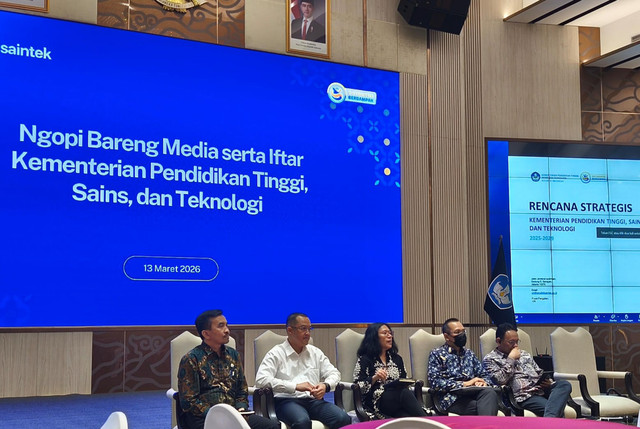Diseminasi informasi dan publikasi program Kementerian Pendidikan Tinggi, Sains, dan Teknologi ( Kemdiktisaintek) Tahun 2026, di Kantor Kemendiktisaintek, Jakarta, Jumat (13/3/2026). Foto: Jeni Ritanti/kumparan