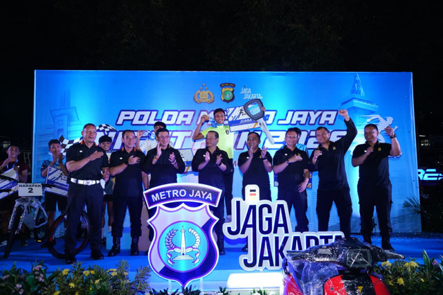 Kegiatan Night Run Ops Ketupat Jaya 2026 dibuka Kapolda Metro Jaya Asep Edi Suheri pada Jumat (13/3/2026) malam di Polda Metro Jaya. Foto: Dok. Polda Metro Jaya