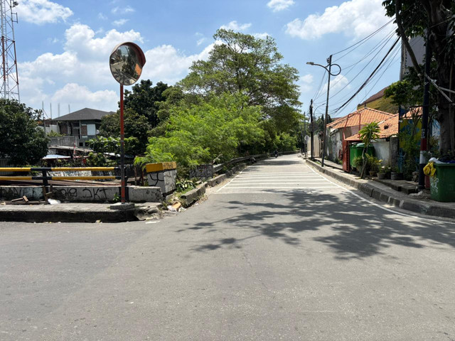 Lokasi kejadian penyiraman air keras terhadap Wakil Koordinator KontraS, Andrie Yunus di Salemba, Jakarta Pusat pada Sabtu (14/3).  Foto: Abid Raihan/kumparan