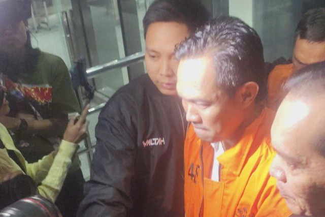 Bupati Cilacap Syamsul Auliya Rachman di Gedung Merah Putih KPK, Jakarta, Sabtu (14/3/2026). Foto: Nauval Pratama/kumparan