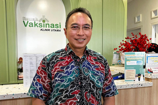 Ketua Ikatan Dokter Anak Indonesia (IDAI) Dr. dr. Piprim Basarah Yanuarso, Sp.A(K), di Rumah Vaksinasi Pusat, Jakarta Timur, Kamis (12/3). Foto: Eka Nurjanah/kumparan