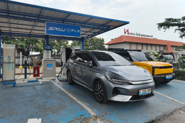 SPKLU di Rest Area KM 166 Tol Cipali, pada Minggu (15/3/2026). Foto: Dok. kumparan