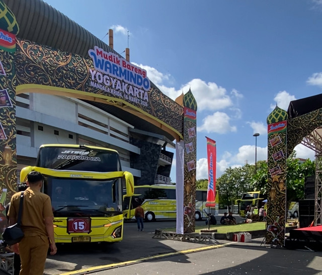Mudik bareng gratis penjual Warmindo di DIY. Foto: Pandangan Jogja/Resti Damayanti