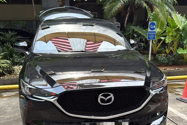Mobil Mazda yang disita KPK terkait kasus dugaan korupsi impor barang di Ditjen Bea Cukai.
 Foto: KPK