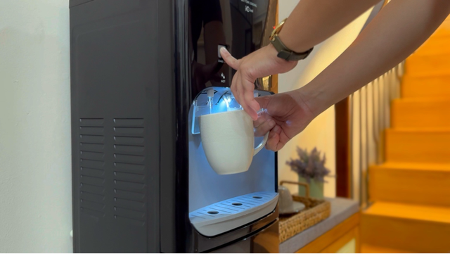 Sanken menghadirkan dispenser galon bawah yang aman dan BPA Free untuk investasi kesehatan jangka panjang keluarga modern. Foto: Sanken.