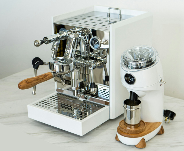 Ilustrasi mesin kopi otomatis terbaik. Foto: Unsplash