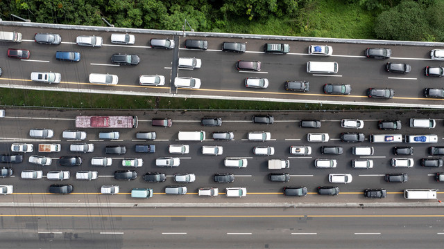 Ilustrasi puncak arus mudik. Foto: M Risyal Hidayat/ANTARA FOTO