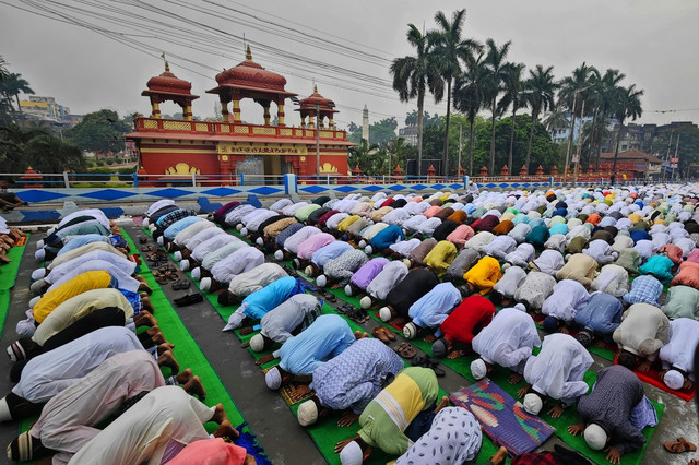 Ilustrasi sholat Idul Fitri. Foto: Unsplash