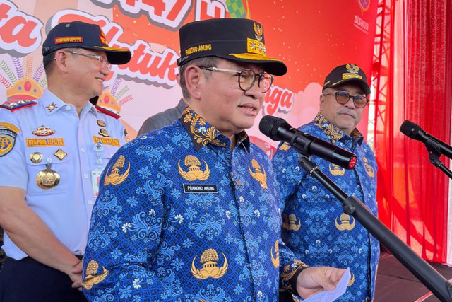 Gubernur DKI Jakarta Pramono Anung dan Wakil Gubernur DKI Jakarta Rano Karno usai pelepasan Mudik Gratis di Monas, Jakarta Pusat, Selasa (17/3). Foto: Nasywa Athifah/kumparan