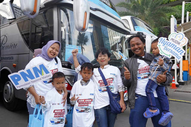 Peserta Mudik Gratis BUMN 2026 yang diberangkatkan PNM di kawasan Gelora Bung Karno (GBK), Jakarta pada Selasa (17/3). Foto: Dok. PNM