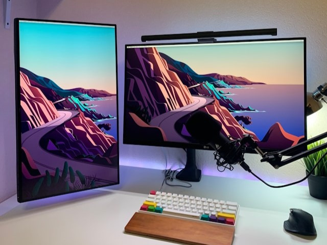 Ilustrasi monitor vertikal terbaik. Foto: Unsplash.