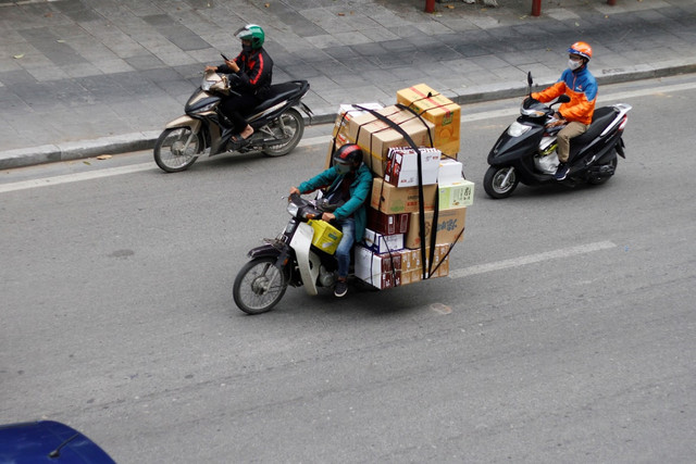 ilustrasi apakah jne libur lebaran 2026. Unsplash/broknlimos