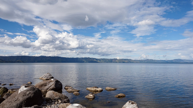 Foto Ilustrasi Danau di Indonesia (Sumber: https://pixebay.com/id)