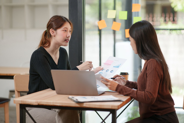 Ilustrasi belajar finansial. Foto: Shutterstock.
