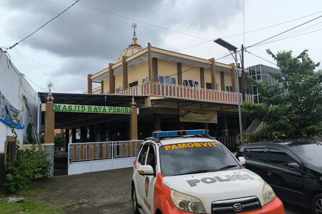 Suasana masjid Pesona Regency di Kabupaten Jember. Foto: kumparan