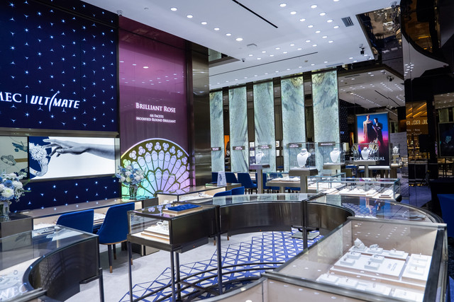 Bagi CMK, taat dan patuh pada peraturan pemerintah merupakan fondasi utama dalam membangun kepercayaan dan memastikan keberlanjutan bisnis jangka panjang. Foto: dok. CMK