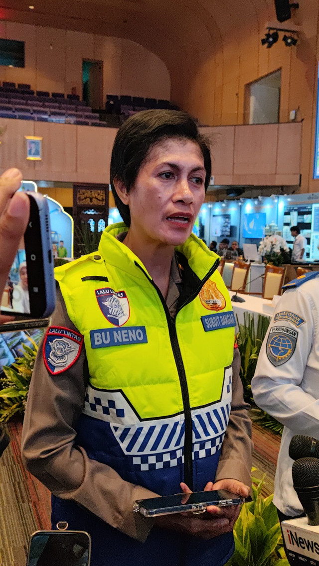 Paminbinwas Subdit Dakgar Dirgakkum Korlantas Polri, Ipda Hanny Neno, di Kantor Kemenhub, Jakarta, Kamis (19/3). Foto: Jonathan Devin/kumparan