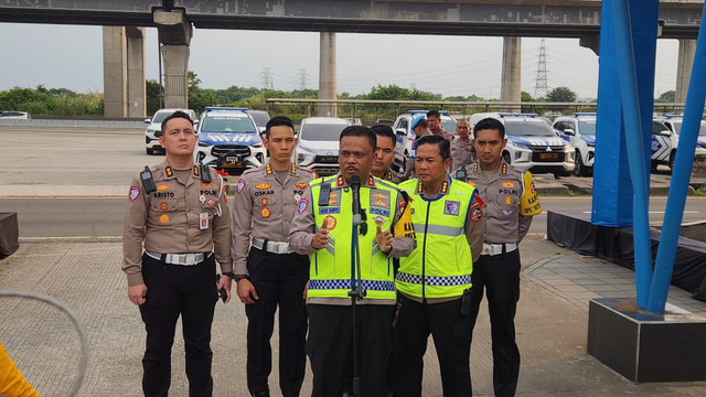 Kakorlantas Irjen Pol Agus Suryonugroho saat ditemui di KM 29, Cikarang Utara, Kamis (19/3). Foto: Rayyan/Kumparan