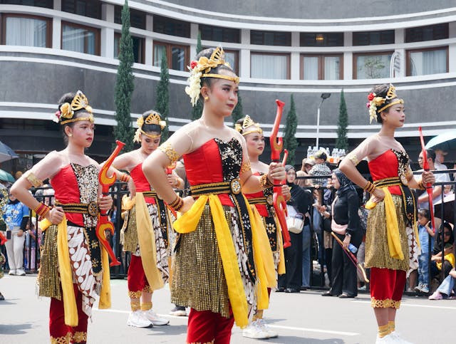Tari Tayub Blora merupakan salah watu warisan budaya Jawa Tengah. Sumber foto: pexels.com