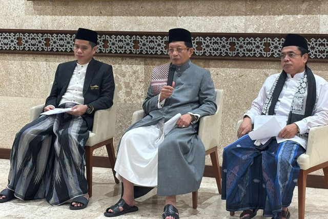 Menag Nasaruddin Umar memberikan keterangan pers pelaksanaan salat Idul Fitri 1447 H di Masjid Istiqlal, Jakarta, Jumat (20/3/2026). Foto: Amira Nada Fauziyyah/kumparan