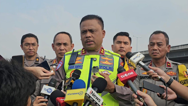 Kakorlantas Irjen Pol Suryo Nugroho di Km 29 tol Jakarta-Cikampek, Cikarang Utara, Jumat (20/3).  Foto: Rayyan/Kumparan