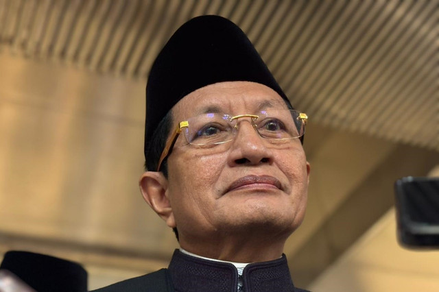 Menteri Agama Nasaruddin Umar memberikan keterangan pers usai melaksanakan salat Idul Fitri 1447 H di Masjid Istiqlal, Jakarta, Sabtu (21/3/2026). Foto: Amira Nada Fauziyyah/kumparan