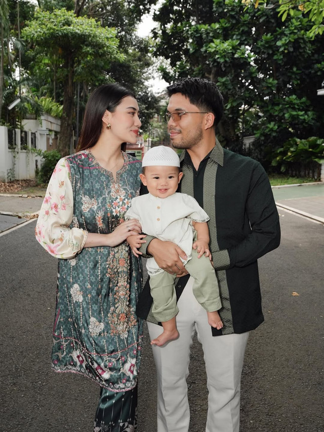 Selebriti rayakan Lebaran Hari Pertama. Foto: Instagram/ @aaliyah.massaid