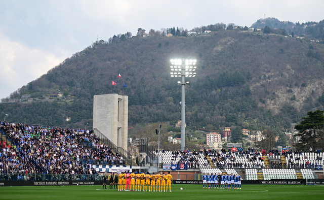 Pertandingan Serie A antara Como 1907 menghadapi Pisa SC berlangsung di kandang Como, Stadio Giuseppe Sinigaglia, hari ini. Foto: Daniele Mascolo/REUTERS