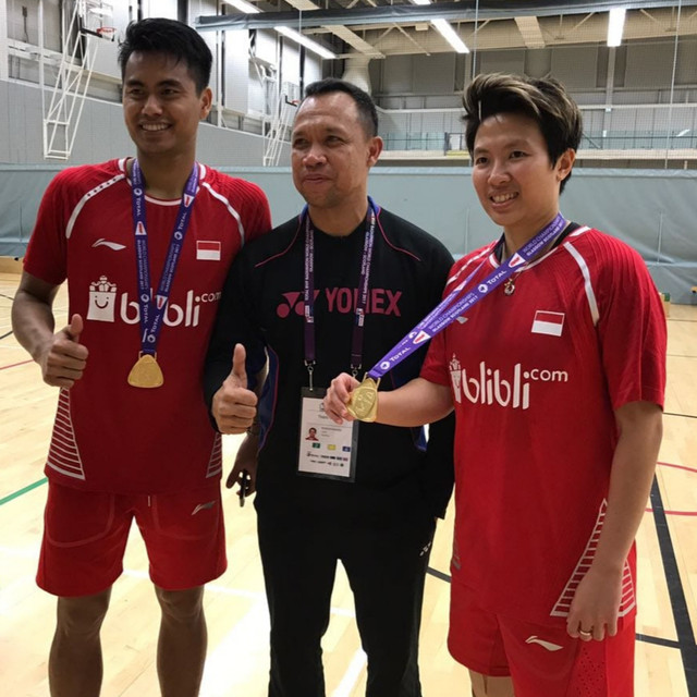 Legenda bulu tangkis Indonesia Richard Mainaky bersama Tontowi Ahmad dan Liliyana Natsir. Foto: Dok. Richard Mainaky