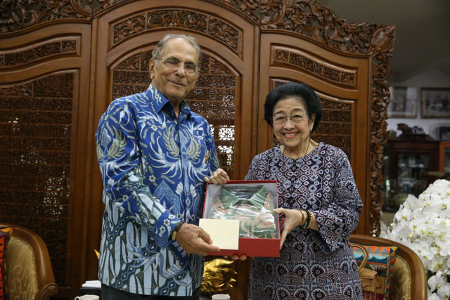 Presiden ke-5 RI Megawati Soekarnoputri menerima kunjungan Presiden Republik Demokratik Timor Leste Jose Ramos-Horta di kediamannya di Jalan Teuku Umar, Menteng, Jakarta Pusat, Senin (23/3/2026).
 Foto: Dok. PDIP