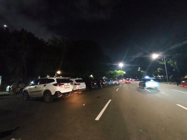 Kondisi sekitar kawasan Monumen Nasional (Monas), Jalan Merdeka Utara, Jakarta Pusat, Senin (23/3/2026). Foto: Jeni Ritanti/kumparan