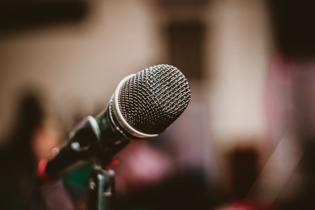 Ilustrasi lirik lagu I Love Me Joy Rhodes. Foto: Unsplash.com/Abhishek Yadav