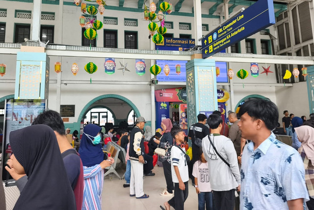 Suasana Stasiun Pasar Senen, Jakarta, Selasa (24/3/2026). Foto: Jeni Ritanti/kumparan
