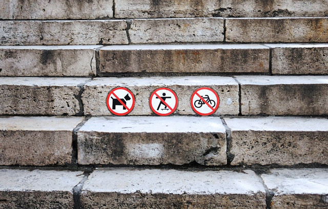 Ilustrasi Pamali adalah. Unsplash.com/Montse Monmo