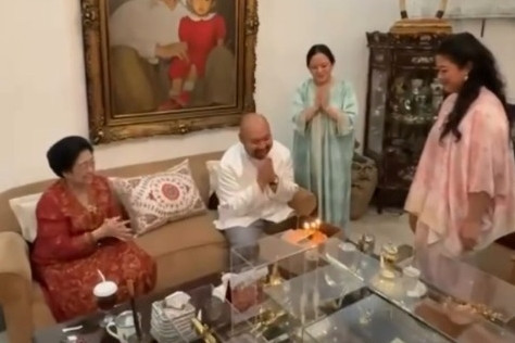 Putra Presiden Prabowo Subianto, Didit Hediprasetyo bertemu Presiden kelima Megawati Soekarnoputri dan Ketua DPR Puan Maharani. Foto: Instagram/@ragowo.hediprasetyo