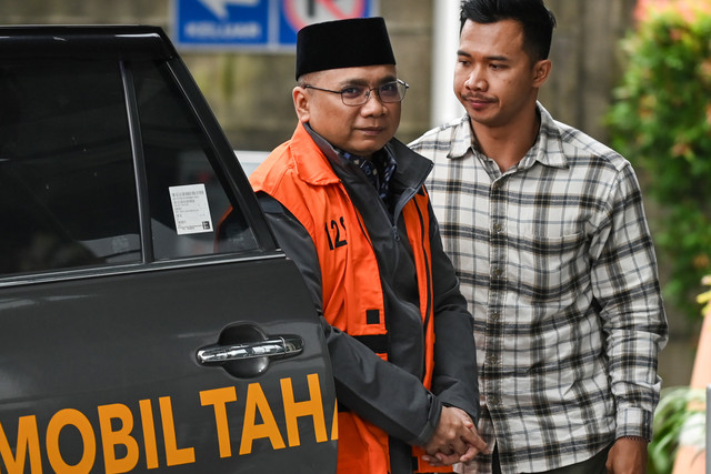 Tersangka kasus dugaan korupsi kuota haji dan penyelenggaraan ibadah haji, Yaqut Cholil Qoumas, di Gedung Merah Putih KPK, Jakarta, Selasa (24/3/2026). Foto: Fakhri Hermansyah/ANTARA FOTO
