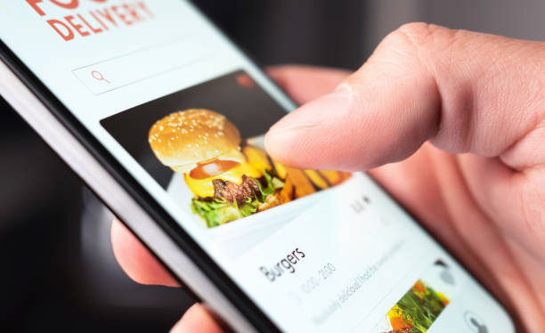 Ilustrasi Aplikasi delivery order makanan. Foto: Pexels/Tero Vesalainen