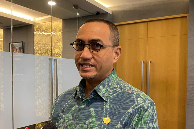 Foto: Kepala Eksekutif Pengawas Pasar Modal, Keuangan Derivatif dan Bursa Karbon Otoritas Jasa Keuangan (OJK) Hasan Fawzi di Gedung BEI, Jakarta, Rabu (25/3/2026). Foto: Muhammad Fhandra/kumparan