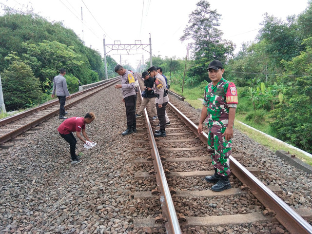Seorang balita berusia 4 tahun meninggal dunia setelah tertemper KA Gajayana di Kalasan, Sleman. Foto: Dok. Polsek Kalasan
