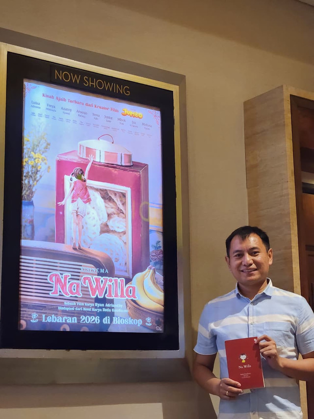 Membaca dan menonton Na Willa (Dokumen foto pribadi)