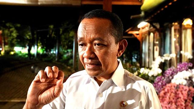 Menteri ESDM Bahlil Lahadalia usai mengikuti ratas di kediaman pribadi Presiden di Hambalang, Bogor, Rabu (25/3). Foto: Dok. Biro Pers, Media, dan Informasi Sekretariat Presiden