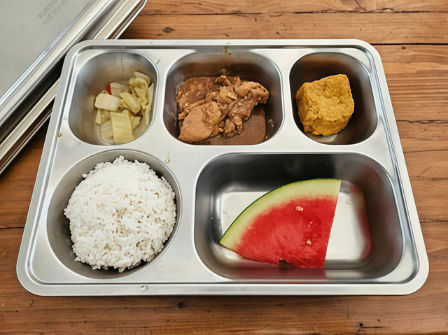 Ilustrasi Makan Bergizi Gratis (MBG). Foto: Shutterstock