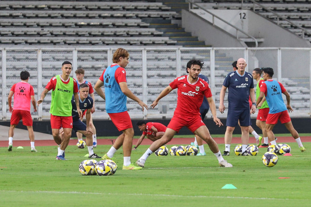 Skuad Timnas Indonesia menggelar sesi latihan jelang laga FIFA Series 2026 di Stadion Madya, Kompleks Gelora Bung Karno, Jakarta, Kamis (26/3/2026). Foto: Iqbal Firdaus/kumparan