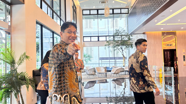 Menteri Keuangan Purbaya Yudhi Sadewa di Kantor Kemenko Perekonomian, Jumat (27/3).  Foto: Ave Airiza/kumparan